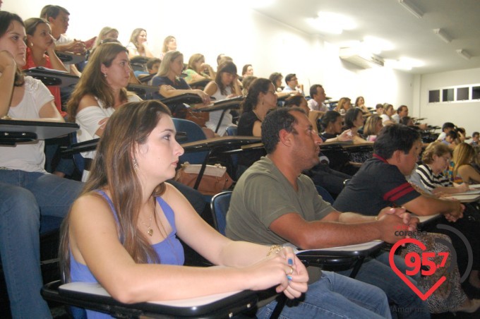 EIC realiza palestra como o tema: Educação e Limites
