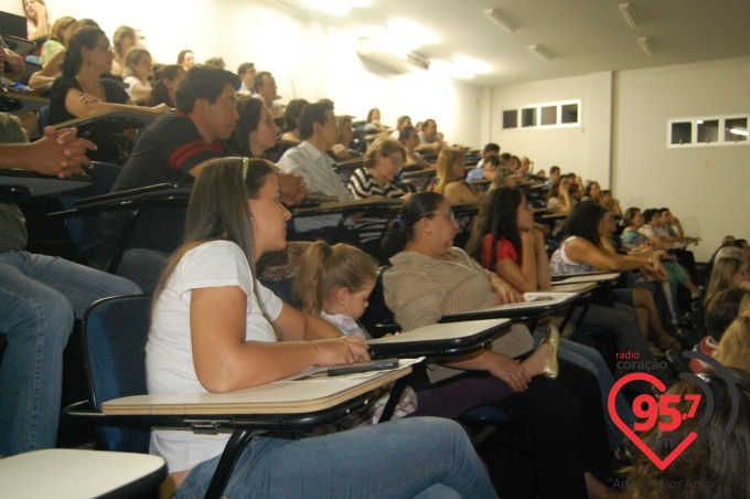 EIC realiza palestra como o tema: Educação e Limites