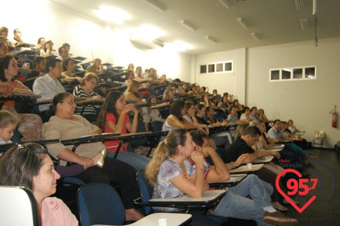 EIC realiza palestra como o tema: Educação e Limites