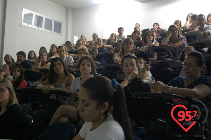 EIC realiza palestra como o tema: Educação e Limites