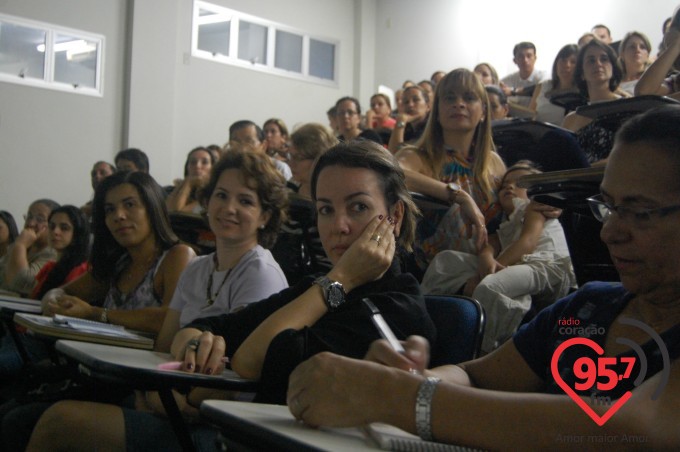 EIC realiza palestra como o tema: Educação e Limites