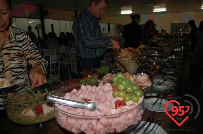 Jantar dançante na paróquia São Carlos