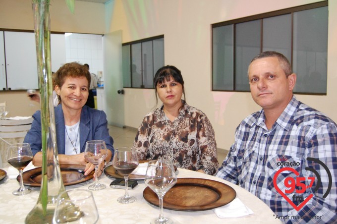 Jantar dançante na paróquia São Carlos
