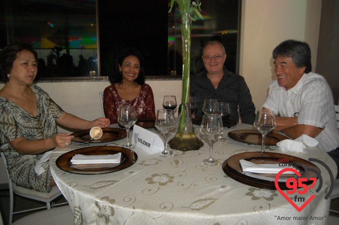 Jantar dançante na paróquia São Carlos