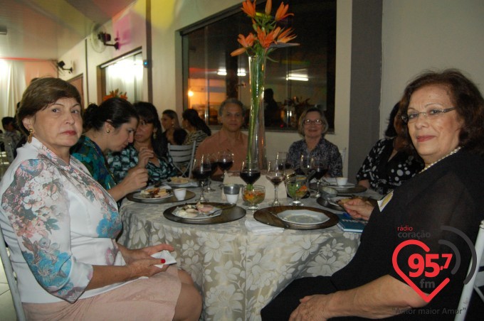 Jantar dançante na paróquia São Carlos