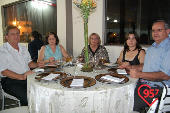 Jantar dançante na paróquia São Carlos