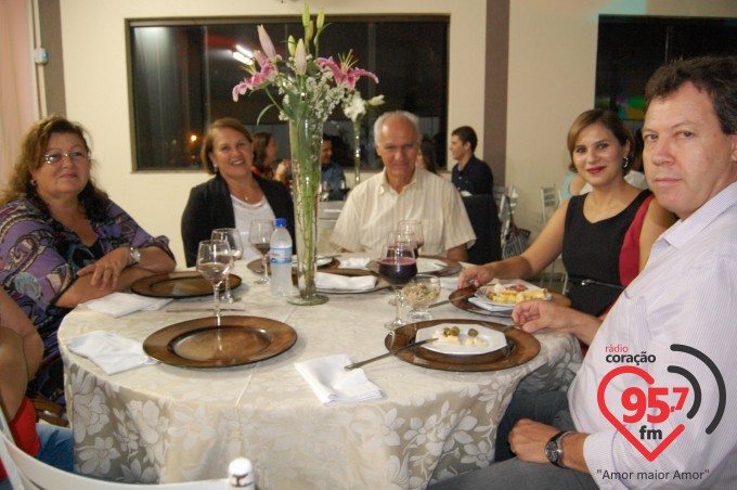Jantar dançante na paróquia São Carlos