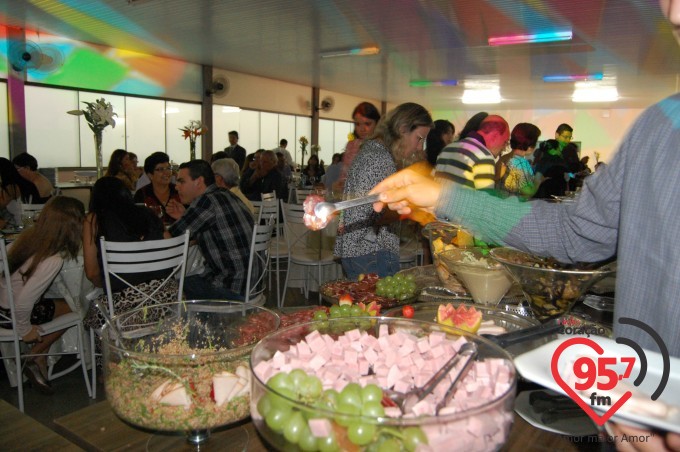 Jantar dançante na paróquia São Carlos