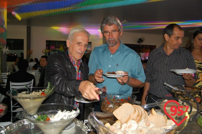 Jantar dançante na paróquia São Carlos