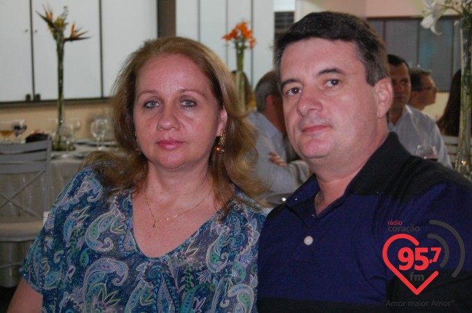 Jantar dançante na paróquia São Carlos