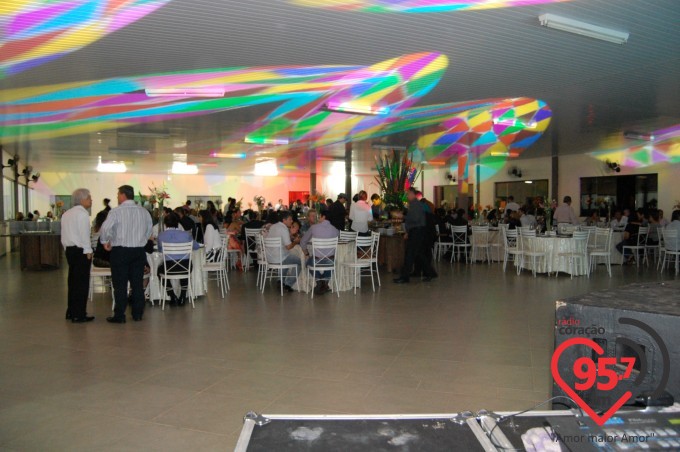 Jantar dançante na paróquia São Carlos
