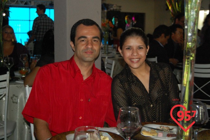 Jantar dançante na paróquia São Carlos