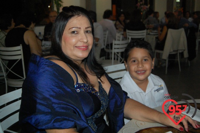 Jantar dançante na paróquia São Carlos