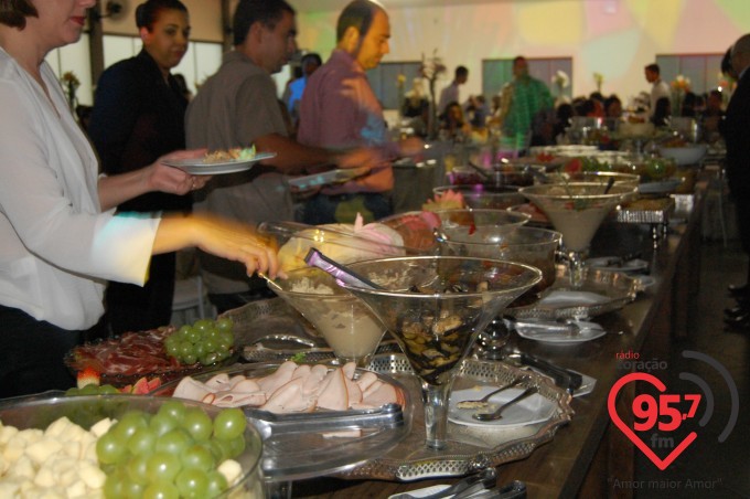 Jantar dançante na paróquia São Carlos