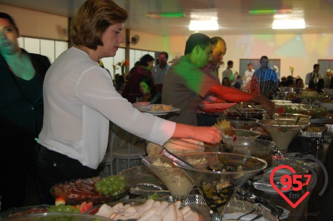 Jantar dançante na paróquia São Carlos