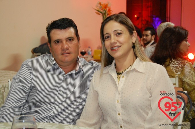 Jantar dançante na paróquia São Carlos