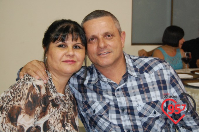 Jantar dançante na paróquia São Carlos