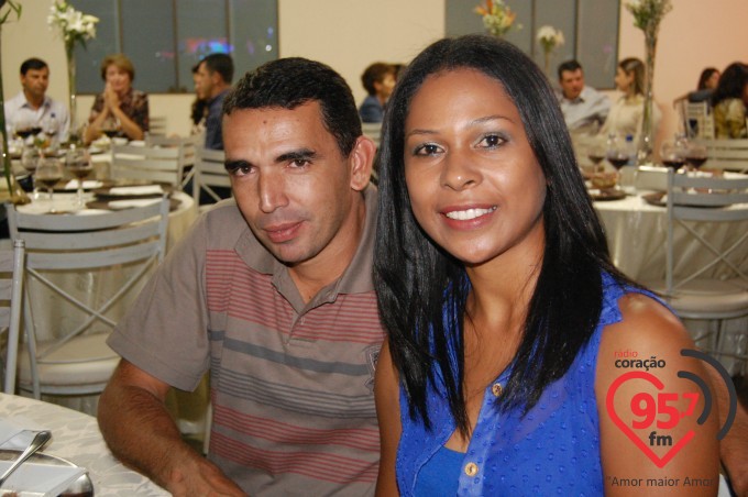 Jantar dançante na paróquia São Carlos