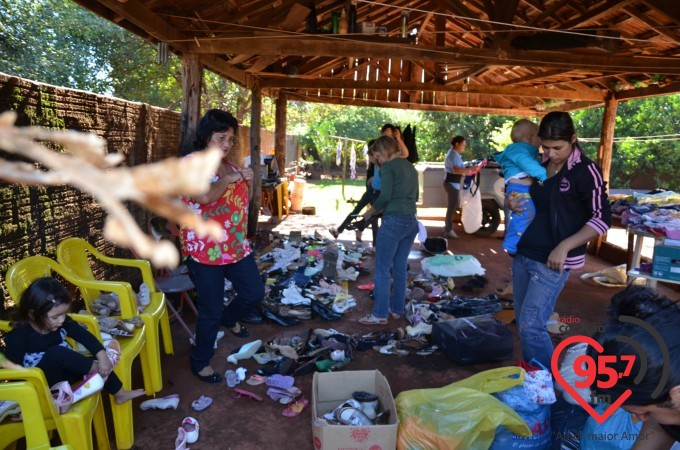 Bazar beneficente em Montese