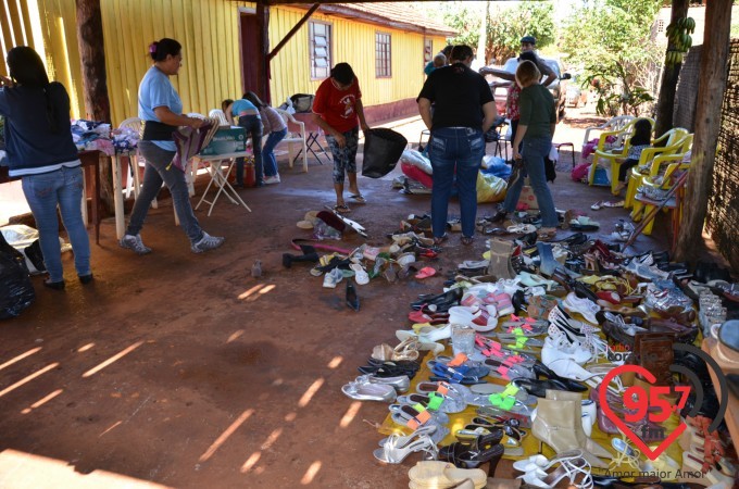 Bazar beneficente em Montese