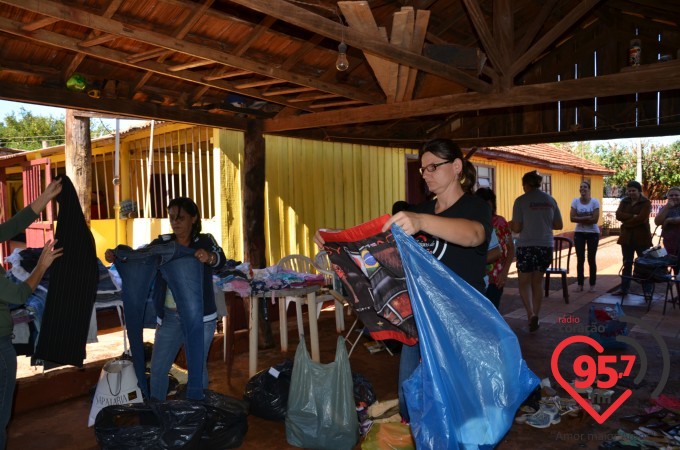 Bazar beneficente em Montese