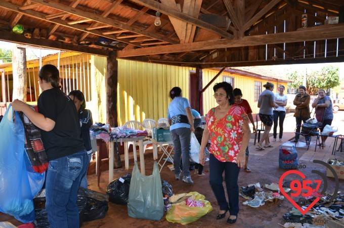 Bazar beneficente em Montese