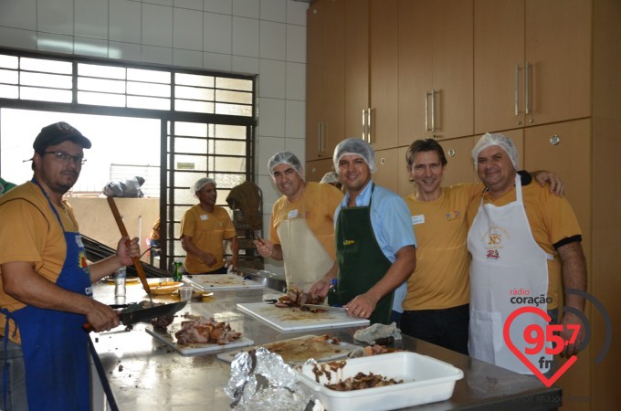 Churrasco dos equipistas na paróquia São Carlos
