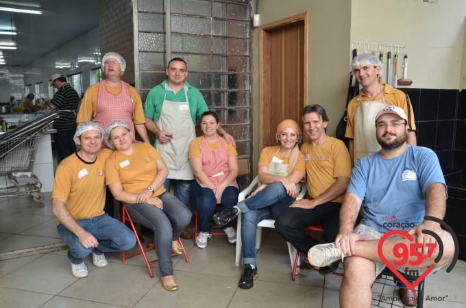 Churrasco dos equipistas na paróquia São Carlos