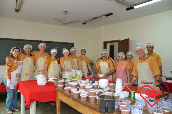 Churrasco dos equipistas na paróquia São Carlos