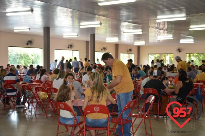 Churrasco dos equipistas na paróquia São Carlos