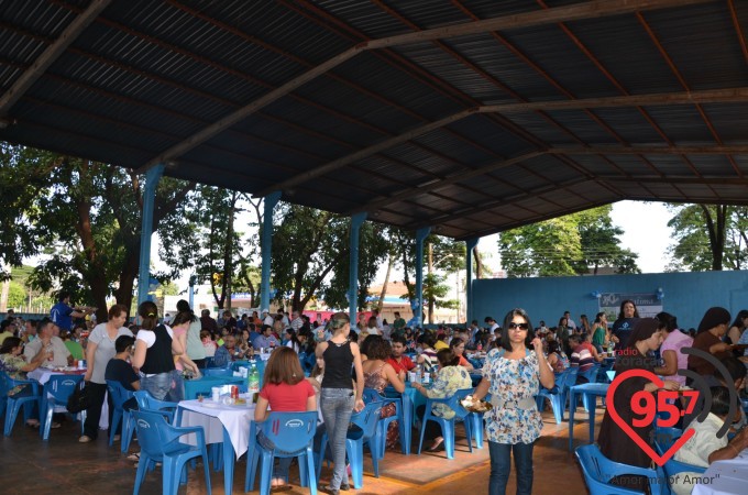 Paroquia Nossa S. de Fátima realiza festejos da padroeira