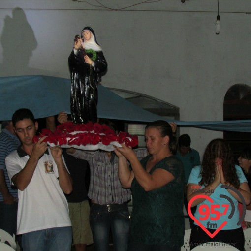Comunidade faz celebração à Santa Rita de Cássia