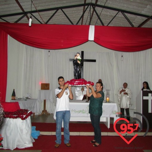 Comunidade faz celebração à Santa Rita de Cássia