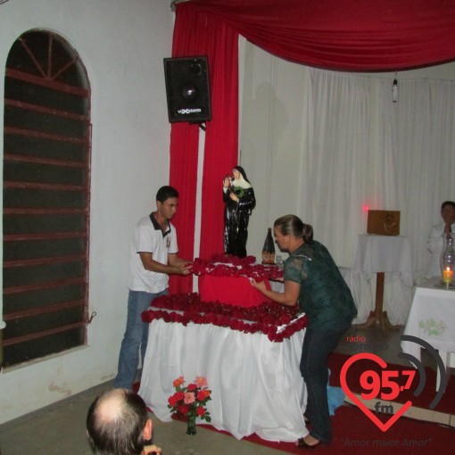 Comunidade faz celebração à Santa Rita de Cássia