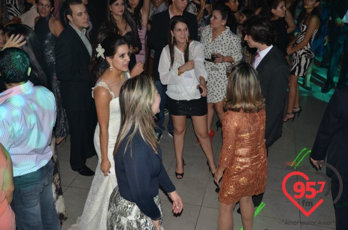 Baltazar e Kamilla se casam na São João Batista