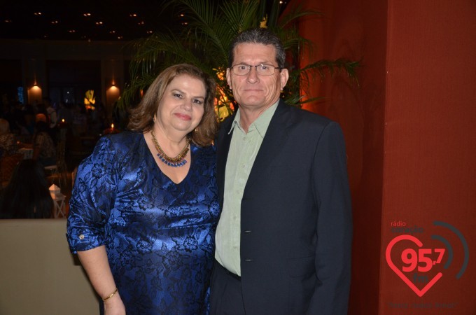 Baltazar e Kamilla se casam na São João Batista