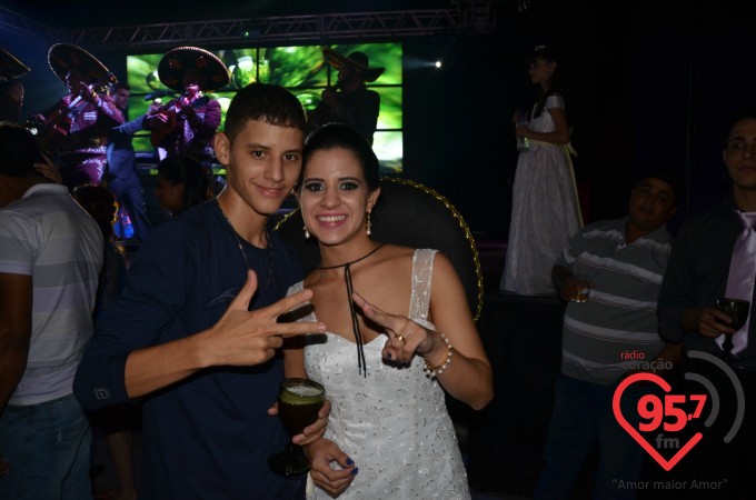 Baltazar e Kamilla se casam na São João Batista
