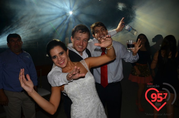 Baltazar e Kamilla se casam na São João Batista