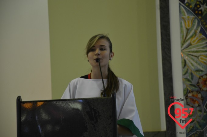 Pe. Crispim celebra 'Missa com a Juventude' na Catedral