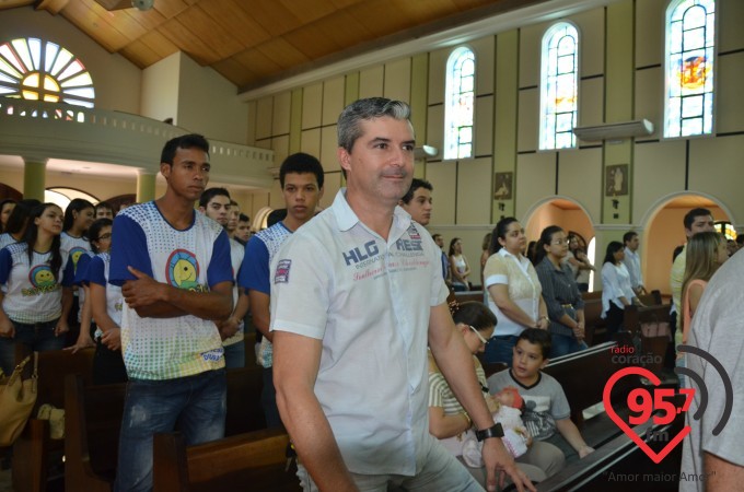 Pe. Crispim celebra 'Missa com a Juventude' na Catedral