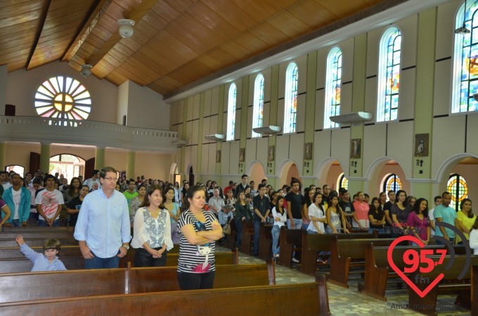 Pe. Crispim celebra 'Missa com a Juventude' na Catedral