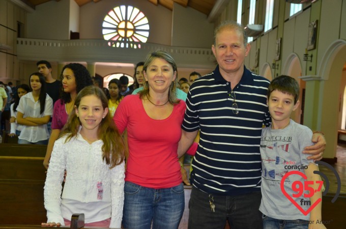 Pe. Crispim celebra 'Missa com a Juventude' na Catedral