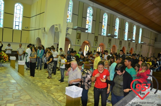Pe. Crispim celebra 'Missa com a Juventude' na Catedral