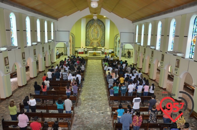 Pe. Crispim celebra 'Missa com a Juventude' na Catedral