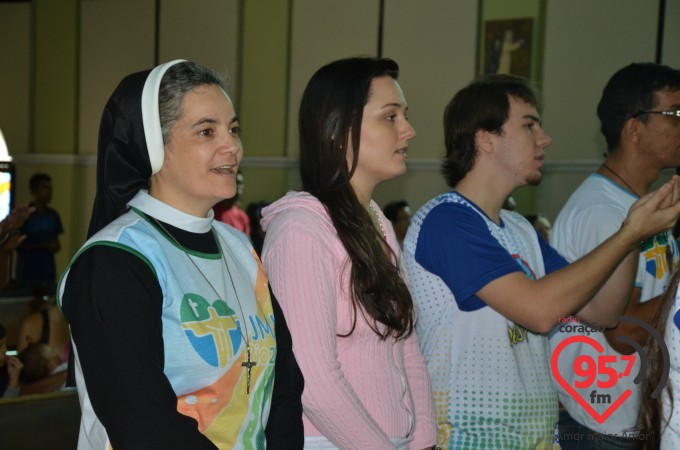 Pe. Crispim celebra 'Missa com a Juventude' na Catedral