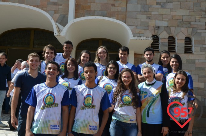 Pe. Crispim celebra 'Missa com a Juventude' na Catedral