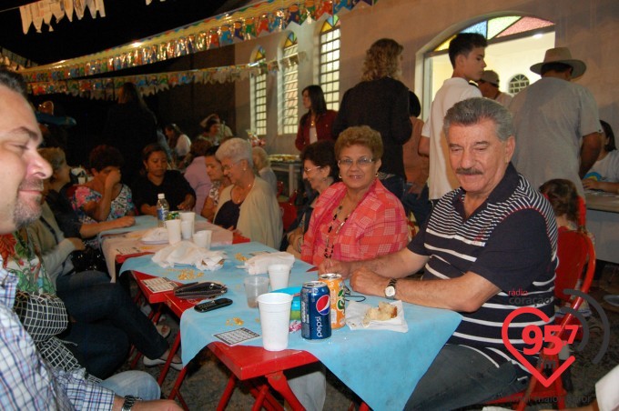 Capela N.S. Aparecida, no jardim Monte alegre, realiza festa junina
