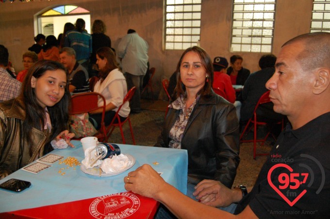 Capela N.S. Aparecida, no jardim Monte alegre, realiza festa junina