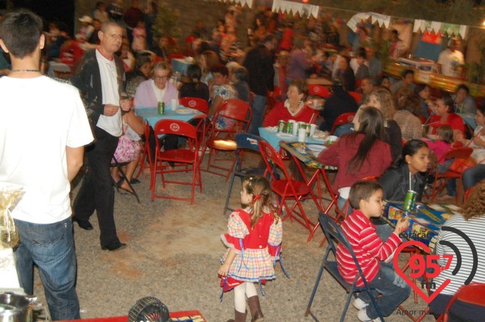 Capela N.S. Aparecida, no jardim Monte alegre, realiza festa junina