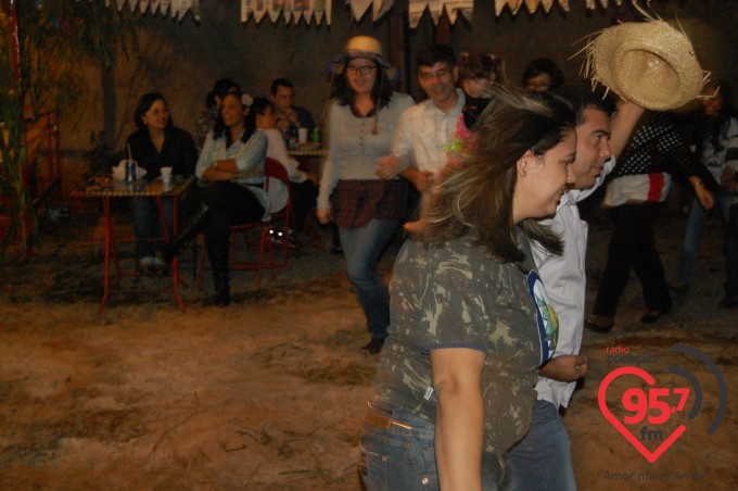 Capela N.S. Aparecida, no jardim Monte alegre, realiza festa junina